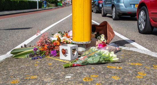 23-jarige fietsster overleden na botsing met auto: politie zoekt getuigen