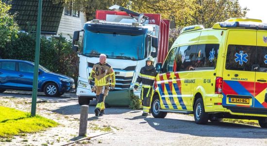 Man ernstig gewond bij ongeval met vuilniswagen in IJlst